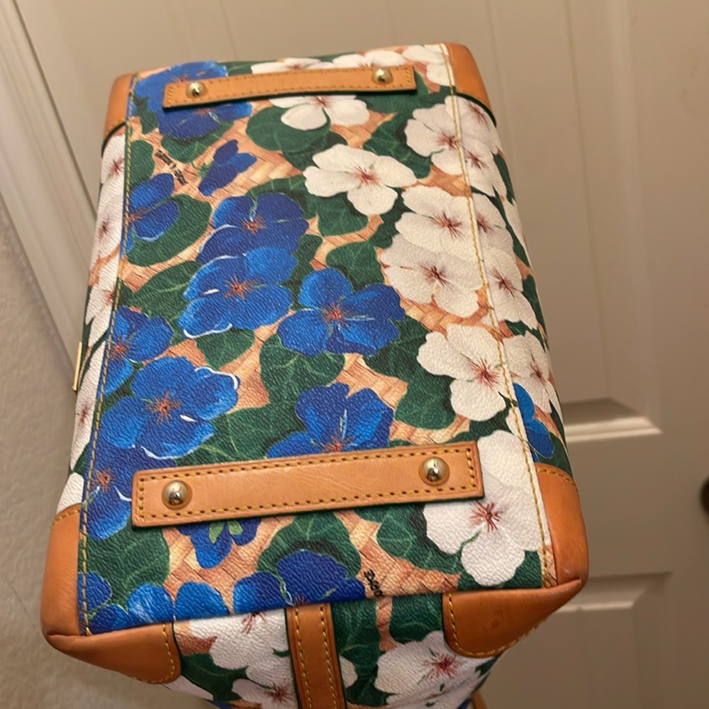 Dooney & Bourke please check all picture of condition - Picture 8 of 17